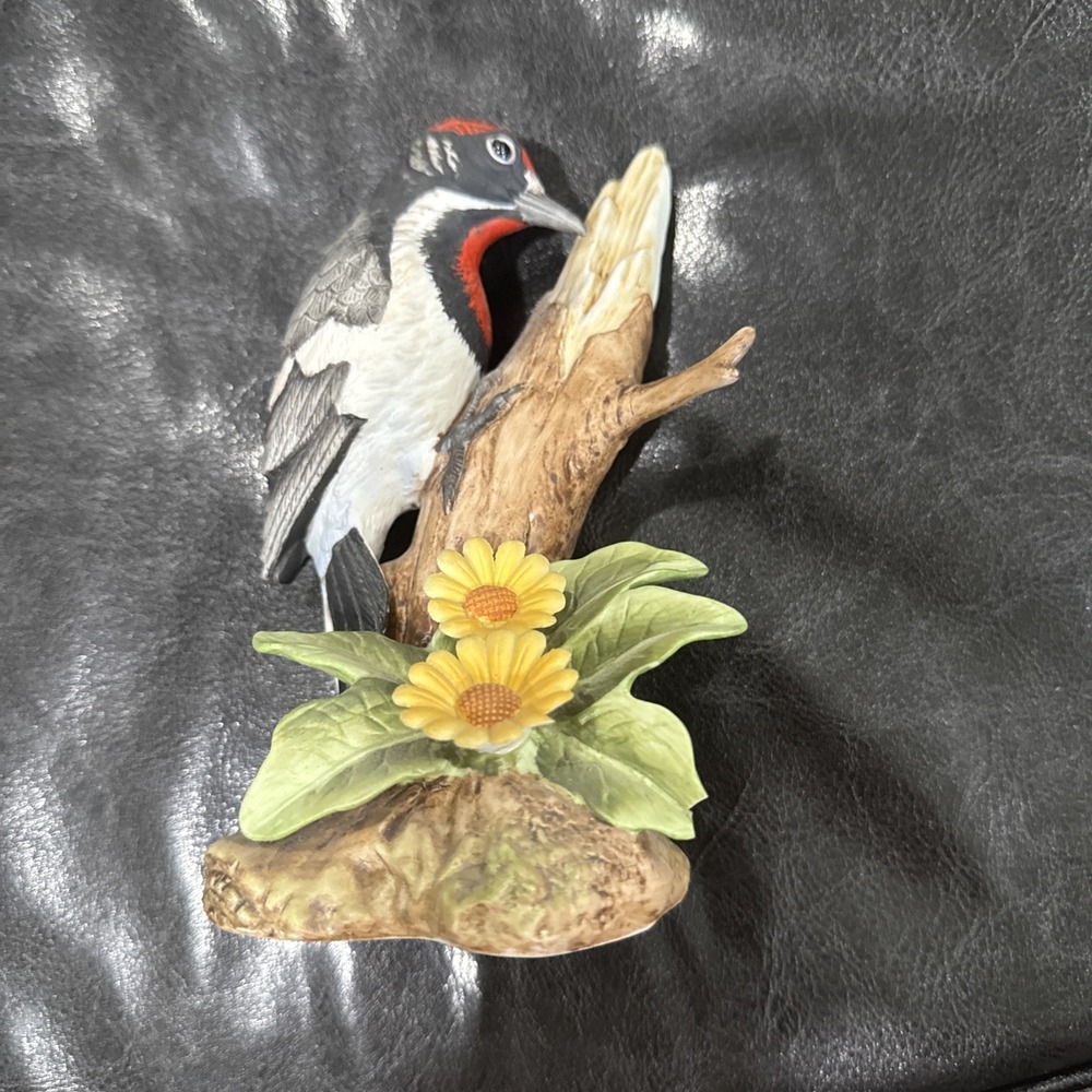 Andrea By Sadek Downy‎ Woodpecker 9386 Porcelain 5.5 Inches Vintage 80s